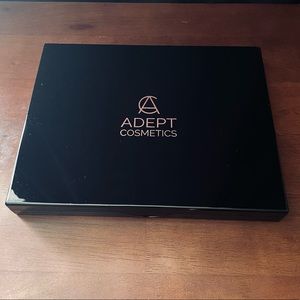 Adept Empty Magnetic Eyeshadow/Makeup Palette - Black